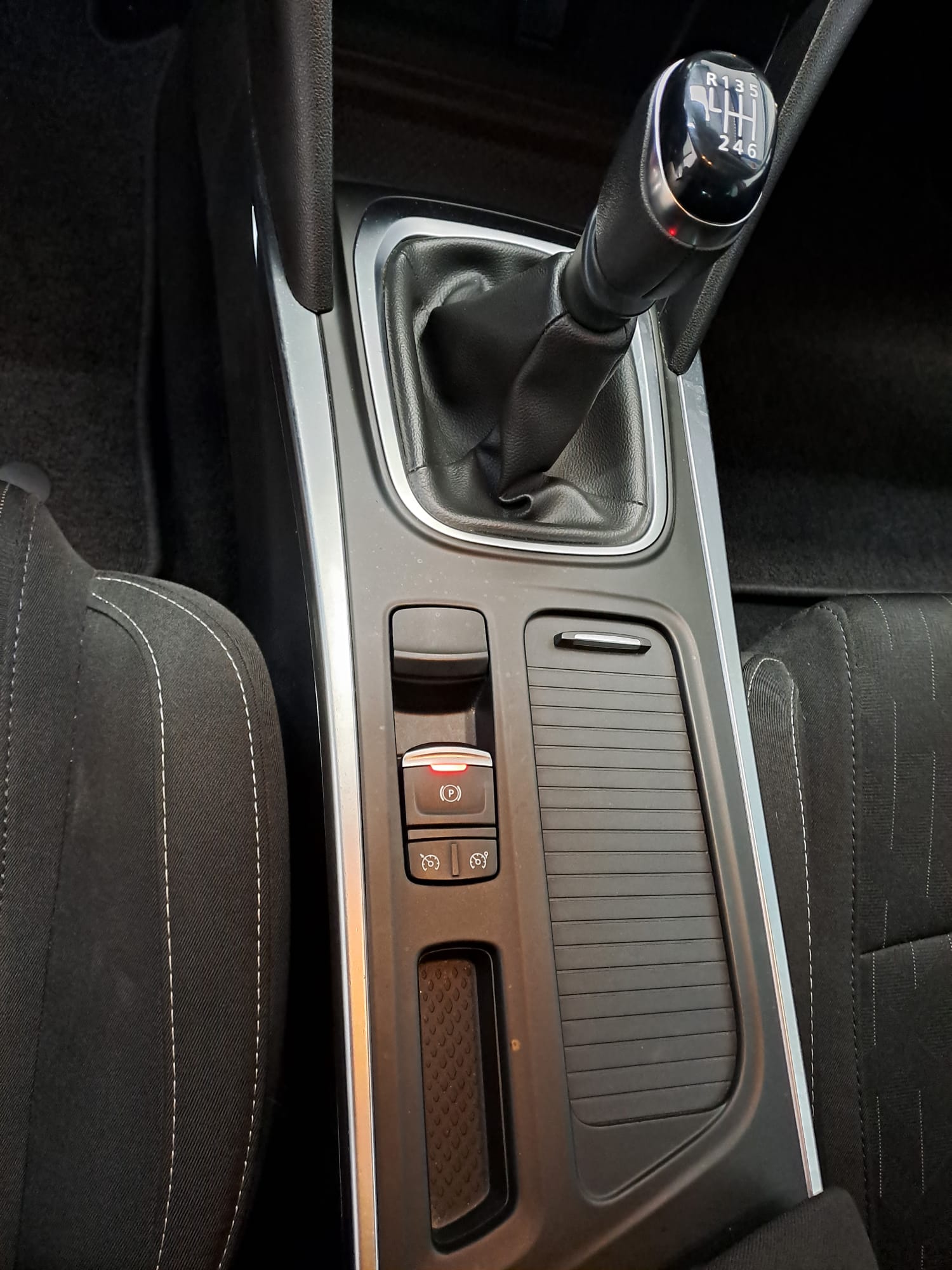renault-megane-limited-energy-tce-74kw-100cv-26092018