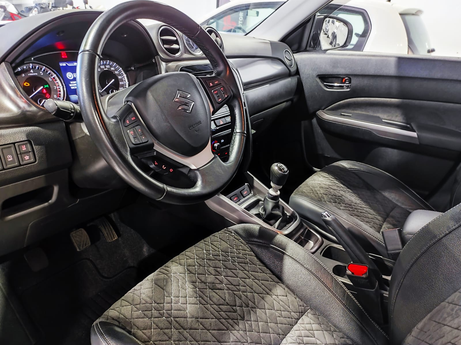 suzuki-vitara-14-t-glx-mild-hybrid-26062023